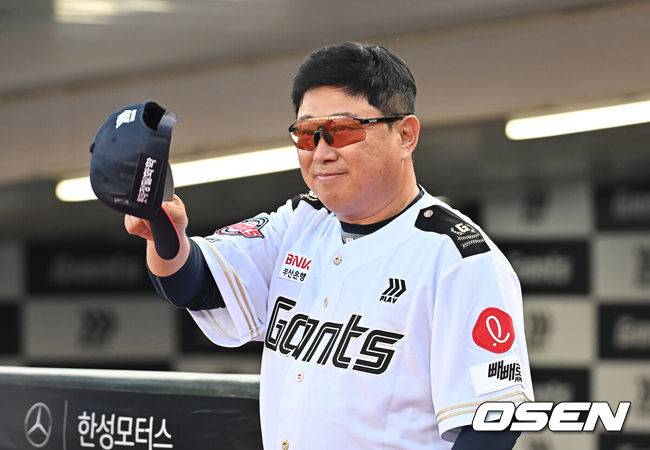 [OSEN=부산, 이석우 기자]  롯데 자이언츠 김태형 감독/ foto0307@osen.co.kr