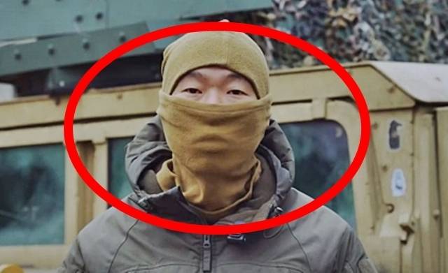 스스로 우크라이나군에 입대해 3년째 우크라이나를 위해 싸우고 있는 한국인이라고 밝힌 남성이 러시아에 파병된 북한군을 향해 투항을 촉구하는 영상이 등장했다. 2024.12.3 인폼네이팜