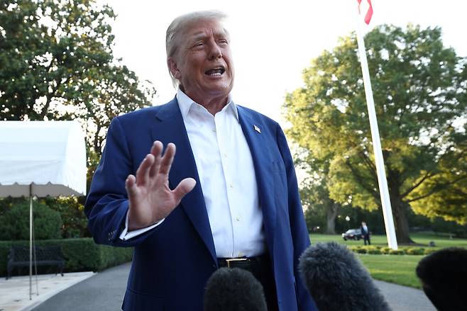 6월24일 트럼프 미국 대통령이 백악관에서 기자들과 만나 질문에 답하고 있다. ⓒREUTERS