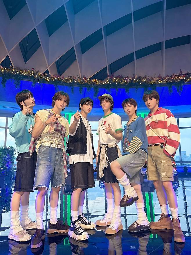 보이넥스트도어의 ‘2025 FNS 가요제 여름’ 출연 모습. KOZ엔터테인먼트