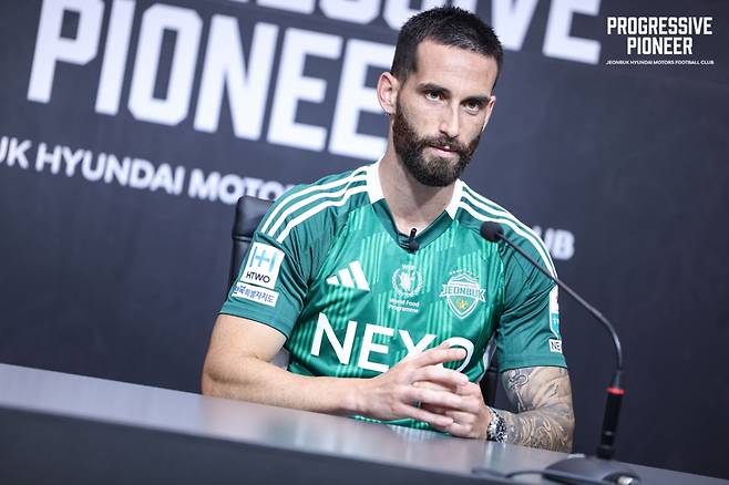 전북 현대가 최근 영입한 미드필더 주앙 감보아. /사진=전북 현대 제공