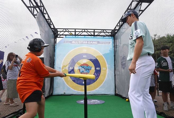 한국야구위원회(KBO)가 2025 KBO올스타전 기간(11~12일) 동안 팬 맞춤형 이벤트로 구성된 ‘팬 페스트존’을 운영한다.