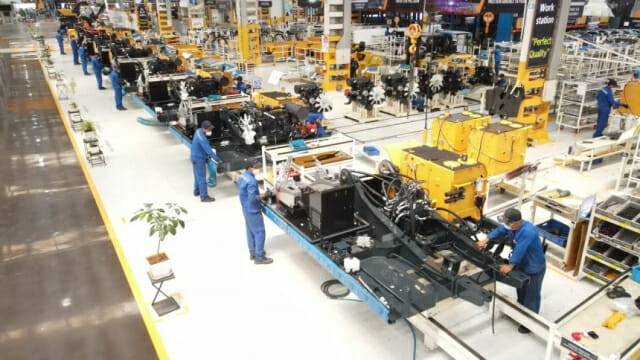 인도 푸네 공장 생산라인 (사진=HD현대사이트솔루션)