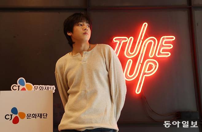 CJ문화재단 인디 뮤지션 지원사업 ‘튠업’ 26기에 선정된 펜타곤 출신 정우석. 신원건 기자 laputa@donga.com