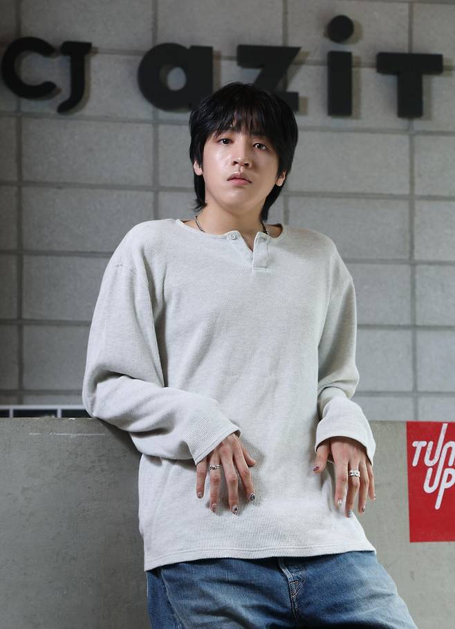 CJ문화재단 인디 뮤지션 지원사업 ‘튠업’ 26기에 선정된 펜타곤 출신 정우석. 신원건 기자 laputa@donga.com