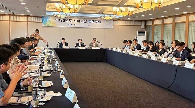 지난 4일 지식재산위원회가 프레스센터 19층 개최한 '제 5차 IP 정책 포럼'에선 '한국형 증거수집제도'를 놓고 정부, 학계, 정치권, 산업계 등 각계의 의견이 오고 갔다