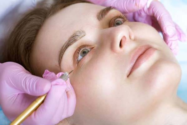 문신을 제거할 때 가장 아픈 부위는 아이라인이다. /사진=게티이미지뱅크