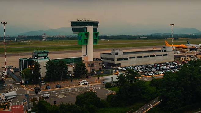 사진 밀라노 베르가모 국제공항
