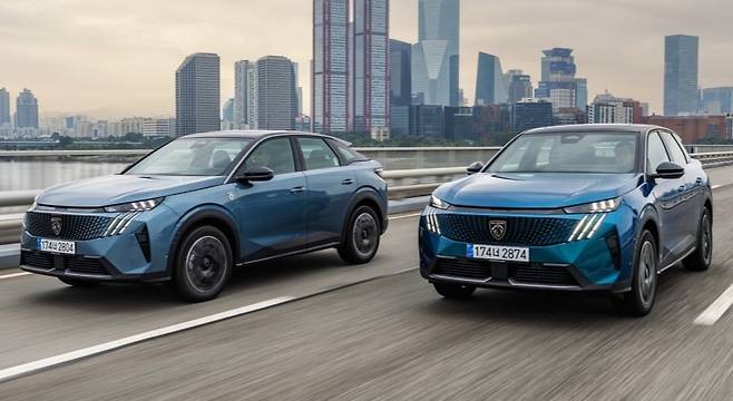 푸조 올 뉴 3008 스마트 하이브리드 주행 모습./사진=스텔란티스코리아