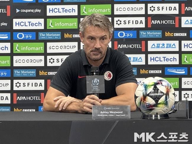 애슐리 웨스트우드 홍콩 축구대표팀 감독. 사진=김영훈 기자