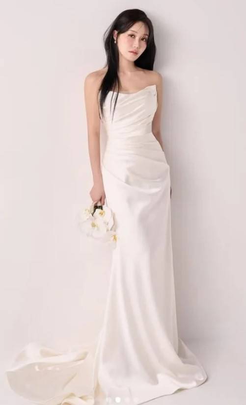 댄스 크루 홀리뱅의 멤버 이븨(본명 김봄이)가 결혼을 발표했다./사진=이븨 SNS