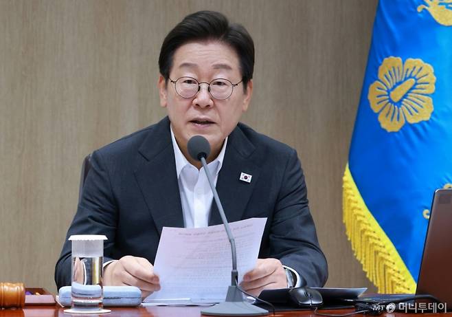 [서울=뉴시스] 고범준 기자 = 이재명 대통령이 8일 서울 용산 대통령실 청사에서 열린 국무회의에서 발언하고 있다. 2025.07.08. bjko@newsis.com /사진=고범준