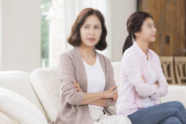 밖에서 식사할 때 밥을 남기라고 신신당부하는 엄마가 이해되지 않는다는 자녀의 고민 글이 올라왔다. 사진은 기사 내용과 직접적인 관련이 없음. /사진=클립아트코리아