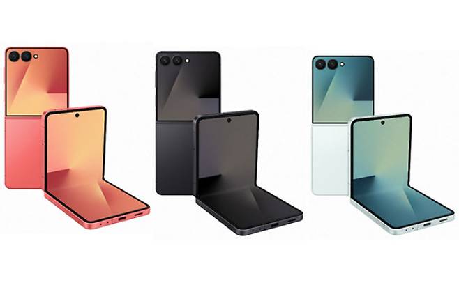 (왼쪽부터)갤럭시 Z플립7 coralred, 갤럭시 Z플립7 jetblack, 갤럭시 Z플립7 mint. 삼성전자 제공