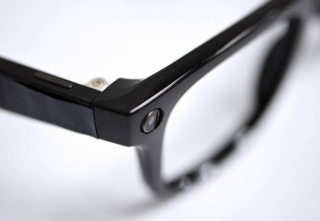 스마트 안경. 출처=현지 경찰