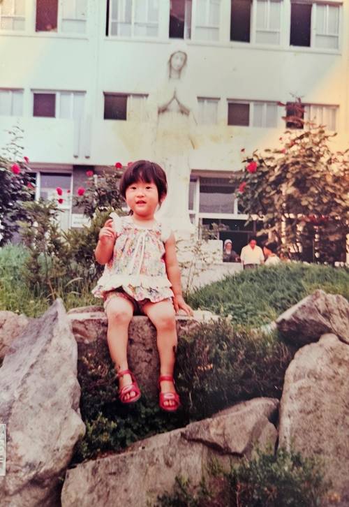 어린시절 목비. /가수 목비 제공