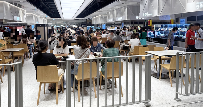 ▲ 지난 8일 방문한 롯데백화점 인천점 푸드코트 모습.