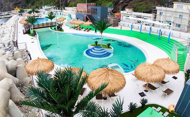 어린이 풀장과 성인용 풀장이 구분돼 있다. /자료사진