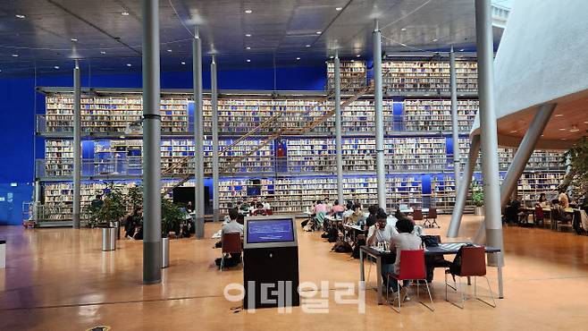 델프트 공과대(TU Delft) 도서관. (사진=백주아 기자)