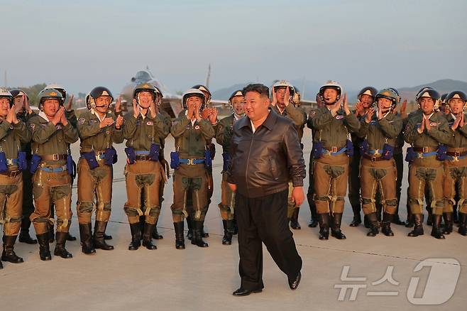 (평양 노동신문=뉴스1) = 북한 김정은 노동당 총비서. [국내에서만 사용가능. 재배포 금지. DB 금지. For Use Only in the Republic of Korea. Redistribution Prohibited] rodongphoto@news1.kr