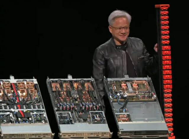 젠슨 황 엔비디아 CEO가 지난 3월 열린 엔비디아 연례 개발자 회의인 'GTC 2025'에서 'DGX Spark'를 발표하고 있다.