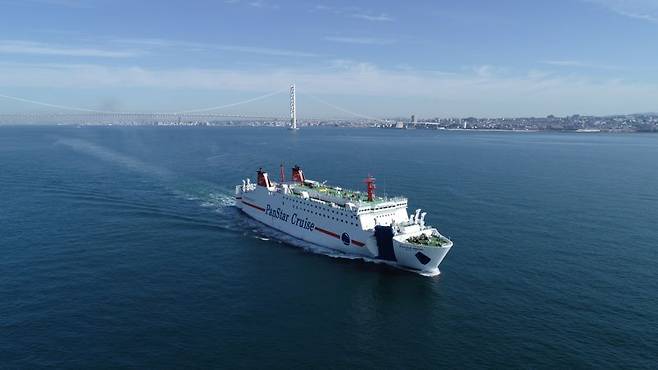 종합물류기업인 팬스타그룹은 페리선 ‘팬스타 드림호’를 10일 오전 일본 해운기업에 인도했다고 밝혔다. 팬스타 드림호 모습. 팬스타그룹 제공