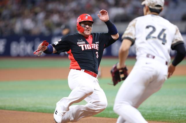 햄스트링 부종 문제로 공백기를 갖게 된 최형우. KIA 제공