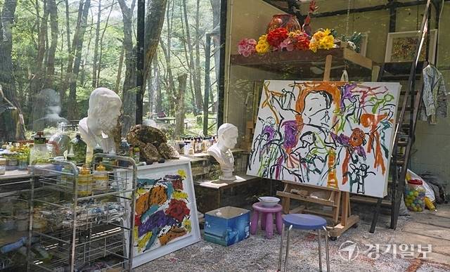 남송미술관 별관, 에코뮤지엄에 위치한 오픈 스튜디오 모습. 홍기웅기자