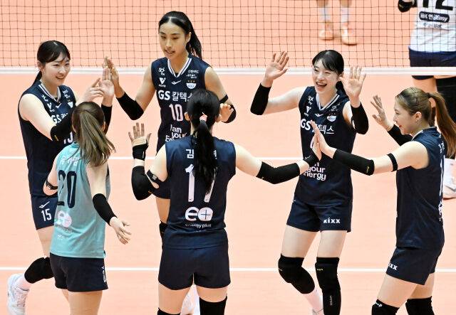 우승 차지한 GS칼텍스./KOVO