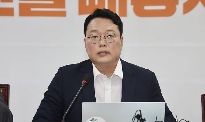 천하람 개혁신당 대표 권한대행 겸 원내대표가 지난 7일 서울 여의도 국회에서 열린 최고위원회의에서 발언하고 있다. 뉴시스