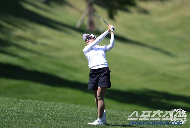 김민주 하이원리조트 여자오픈 2025 2R 9번홀 아이언샷