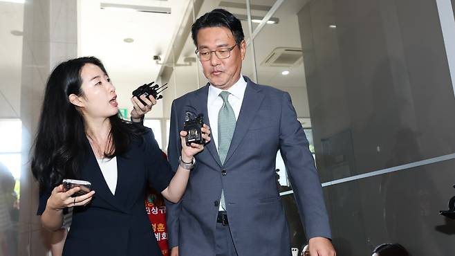 김태효 전 국가안보실 1차장이 11일 오후 서울 서초구 순직해병 특검 사무실에서 피의자 신분으로 조사를 받기 위해 출석하고 있다./뉴스1