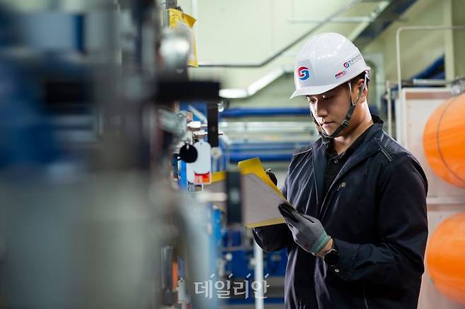 한국가스안전공사는 11일 산업통상자원부 국가기술표준원에서 주관하는 공인기관 인정위원회에서 수소안전정책처 수소제품시험평가센터가 적합 판정 및 국제공인시험기관(KOLAS)에 선정됐다고 밝혔다. ⓒ가스안전공사