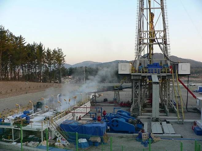 경북 포항 지열발전 실증연구 현장의 모습. 현재는 지진 감지 설비 일부를 제외하고 모두 철거됐다. 한겨레 자료사진