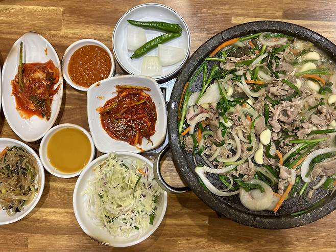 Duck bulgogi at Golmogjib [LEE JIAN]