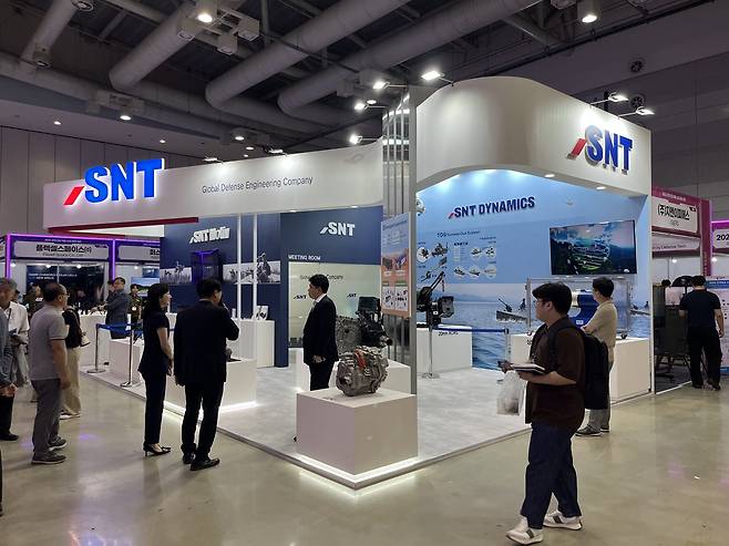 ‘2025 방위산업 부품·소재 장비대전’(K-CEF 2025)이 11일 폐막한 가운데 SNT다이내믹스와 SNT모티브는 독자개발한 방산핵심부품과 차세대 방산기술을 선보여 시선을 모았다. [SNT모티브 제공]
