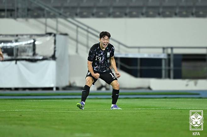 [서울=뉴시스] 이영환 기자 = 11일 용인 미르스타디움에서 열린 2025 동아시아축구연맹(EAFF) E-1챔피언십(동아시안컵) 홍콩과 한국의 경기, 강상윤이 골을 넣고 기뻐하고 있다. (사진=대한축구협회 제공) 2025.07.11. photo@newsis.com *재판매 및 DB 금지
