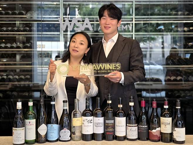 류주희 한국 지사장과 홍광현 소믈리에. 최현태 기자