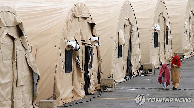 2021년 8월 독일 람슈타인 공군기지에 설치된 아프가니스탄 난민캠프 [EPA 연합뉴스 자료사진. 재판매 및 DB 금지]