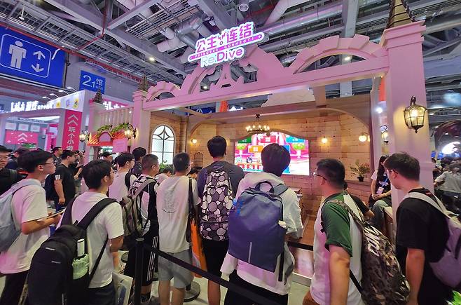 -&nbsp;오랜 서비스 기간에도 불구하고 여전히 인기가 많은 프리코네