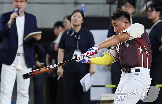 11일 대전 한화생명볼파크에서 열린 KBO 퓨처스 올스타전에서 안현민이 홈런 레이스에 참가하고 있다. 2025.7.11/뉴스1 ⓒ News1 김기태 기자