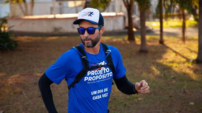 전문가들은 파리아스가 심장 손상 없이 이번 도전을 완주할 수 있었다고 말한다