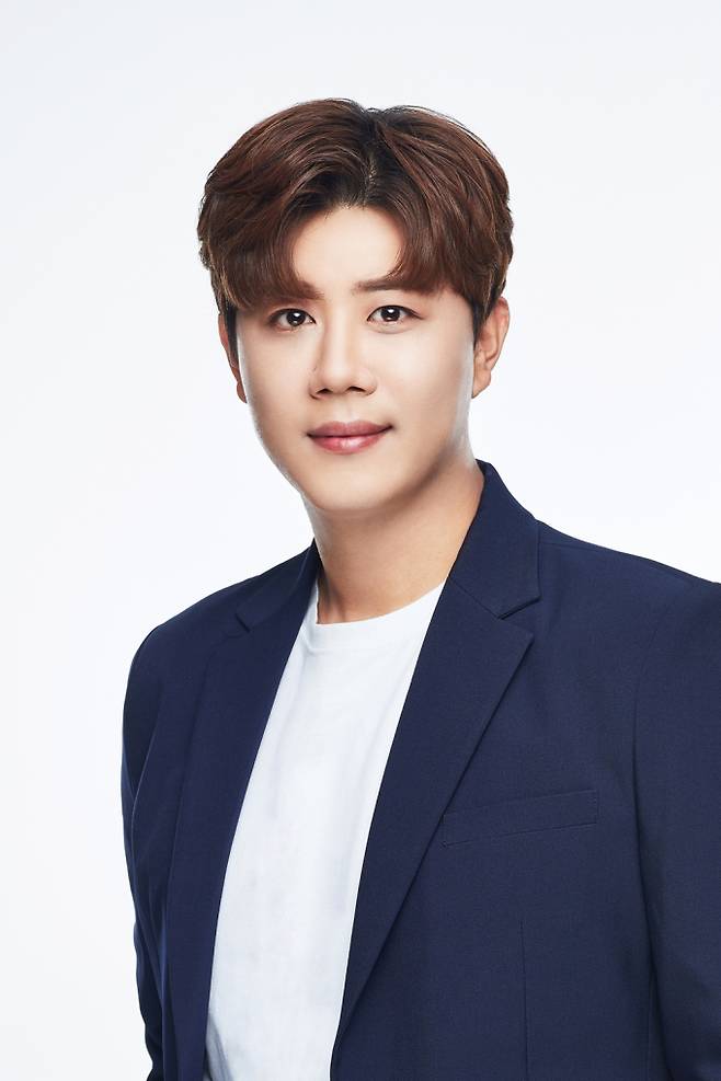 진해성, 송대관 ‘네 박자’ 부른다 (제공: KDH엔터테인먼트)