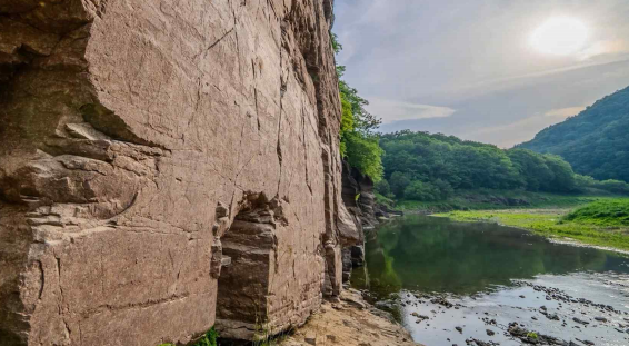 12일 프랑스 파리에서 개최된 제47차 세계유산위원회가 '반구천의 암각화'(Petroglyphs along the Bangucheon Stream)를 유네스코 세계유산에 등재하기로 결정했다. ⓒ국가유산청