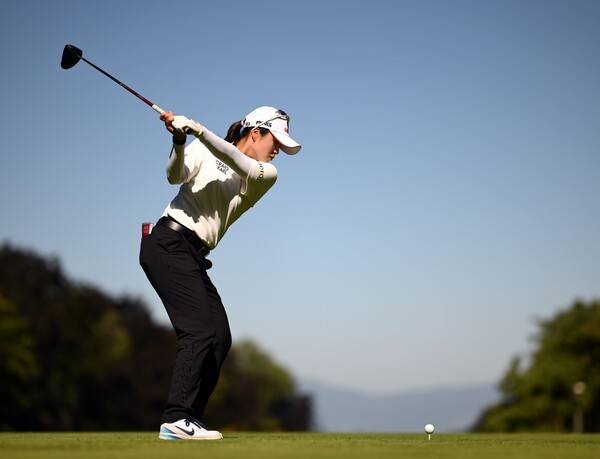 고진영, 김효주, 전인지, 최혜진, 황유민, 유해란, 윤이나, 임진희, 이소미, 신지은, 양희영, 이민지 프로, 넬리 코다, 리디아 고 등이 출전한 2025년 미국여자프로골프(LPGA) 투어 메이저 골프대회 아문디 에비앙 챔피언십 2라운드에서 최혜진 프로가 경기하는 모습이다. 사진제공=MILLEREAU Philippe_아문디 에비앙 챔피언십 2025