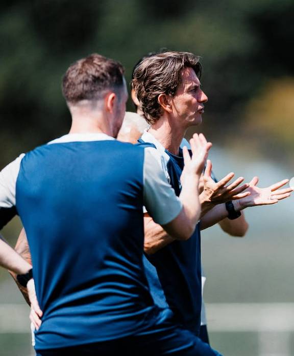 토트넘 프랑크 감독이 훈련을 이끌고 있다. [사진 토트넘 SNS]