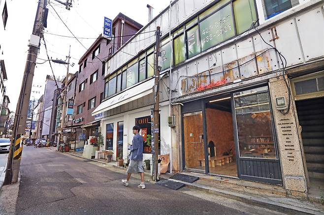 Domansa is a community space nestled in the northern part of Seongsu-dong. [PARK SANG-MOON]