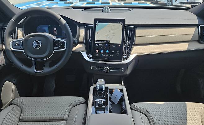 신형 XC90 실내. 서재근 기자