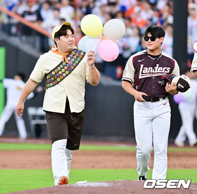 [OSEN=대전, 박준형 기자] 12일 오후 대전 한화생명볼파크에서 2025 신한 SOL뱅크 KBO 올스타전이 열렸다.13년 만에 대전에서 열리는 KBO 올스타전은 드림 올스타와 나눔올스타 대표로 나선 총 30명의 선수가 치열한 승부를 펼친다.4회말 SSG 이로운이 마운드에 오르고 있다.  2025.07.12 / soul1014@osen.co.kr