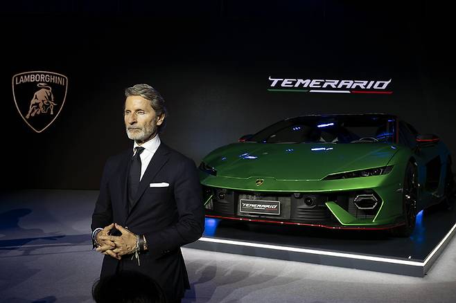 테메라리오와 스테판 윙켈만 회장